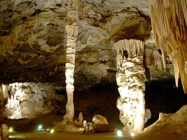13-Cango-caves